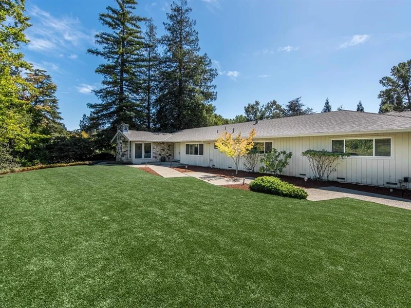 25380 Becky, Los Altos Hills, CA 94022