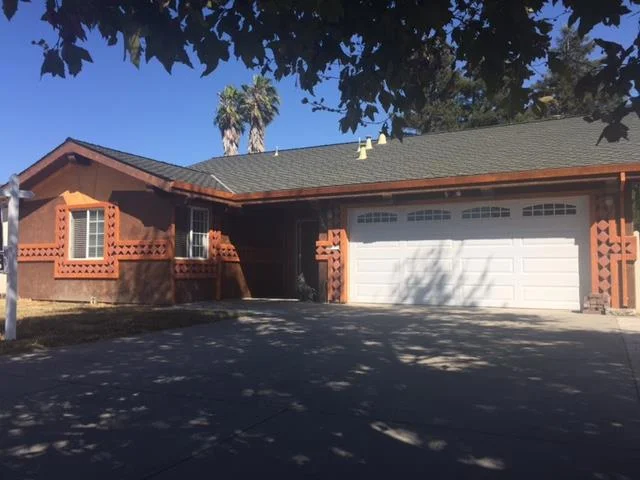1141 Homestead, Hollister, CA 95023