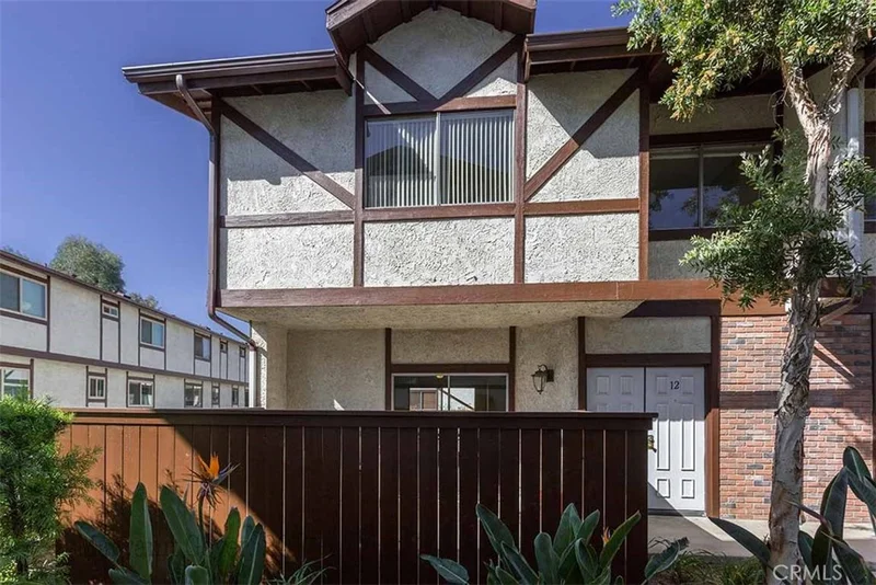10480 Sunland #12, Sunland, CA 91040