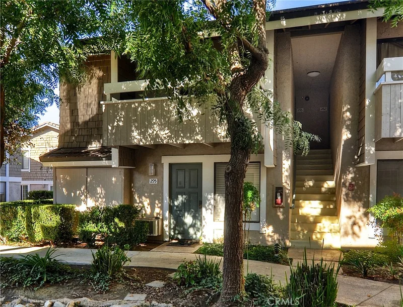 296 Streamwood, Irvine, CA 92620
