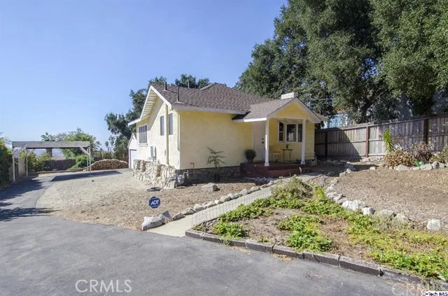 10213 Fairgrove, Tujunga, CA 91042