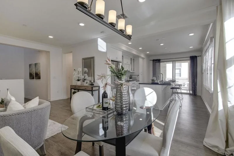 1051 Bigleaf #103, San Jose, CA 95131