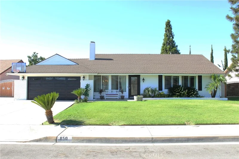 850 Wisteria Ave, Rialto, CA 92376