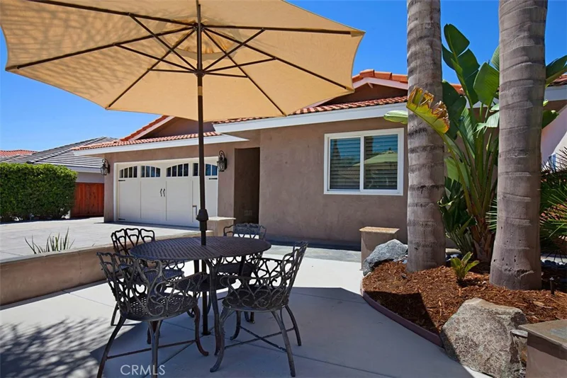 30205 Channel Way, Canyon Lake, CA 92587