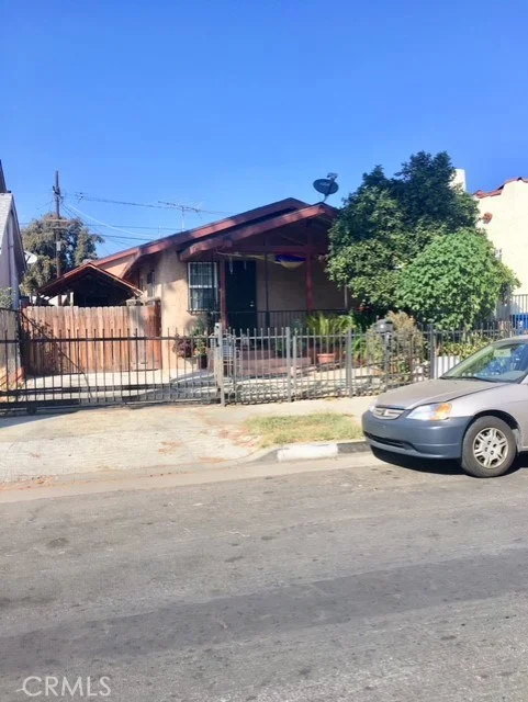 1133 67th, Los Angeles, CA 90044