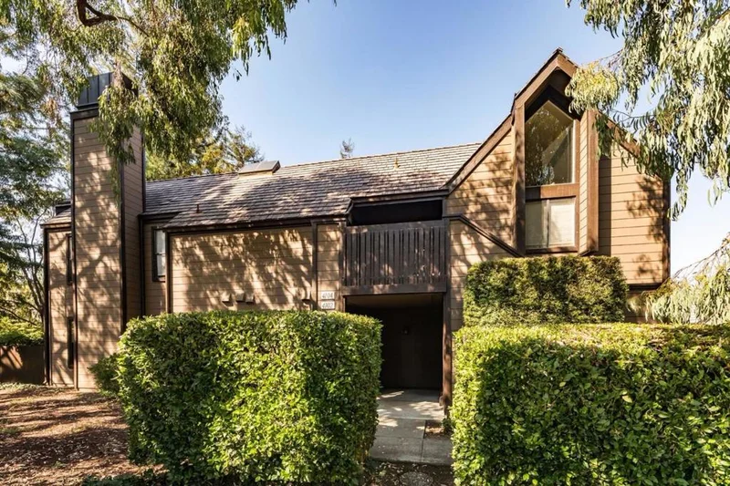 4102 Thain, Palo Alto, CA 94306