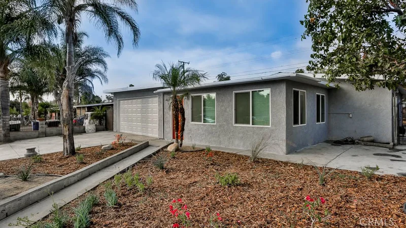 897 Hyde, Pomona, CA 91767