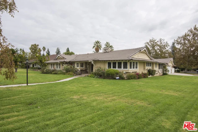 10000 Calvin, Northridge, CA 91324