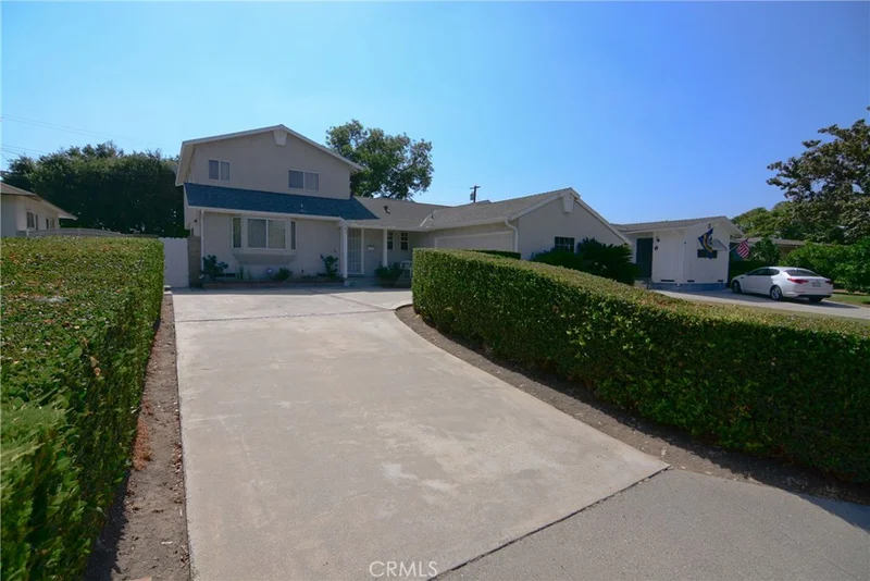 418 Gardenglen, West Covina, CA 91790