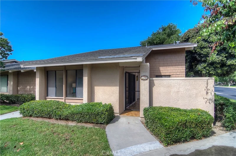 8856 Sutter #524A, Huntington Beach, CA 92646