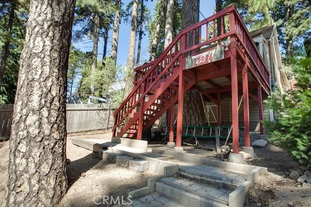 22984 Pine, Crestline, CA 92325