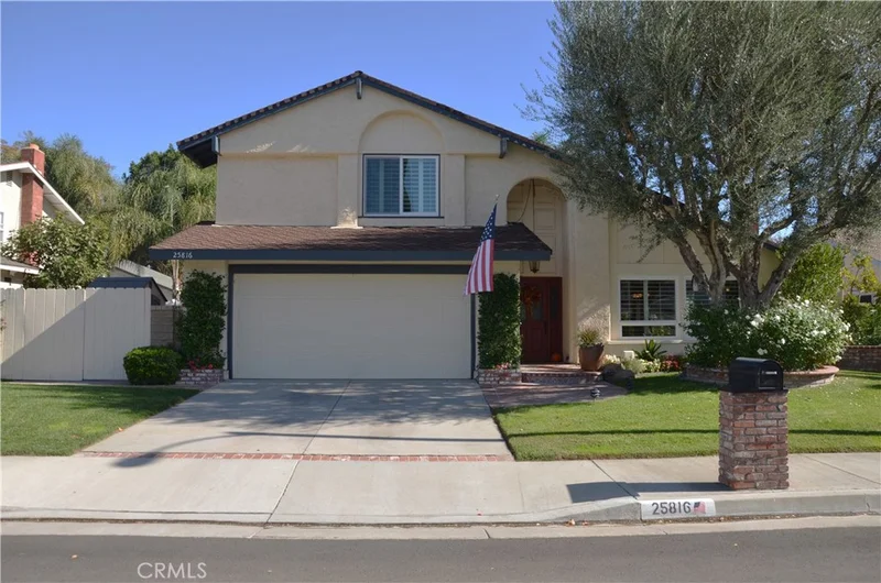 25816 Rana, Valencia, CA 91355