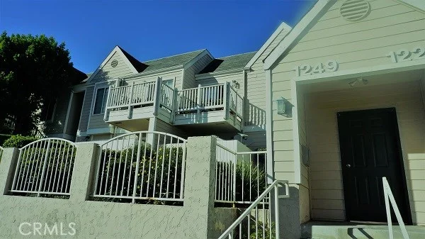 1249 223rd #206, Torrance, CA 90502