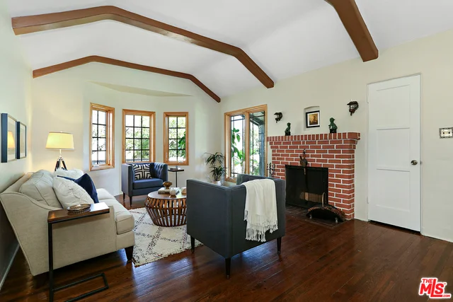 1041 Olancha, Los Angeles, CA 90065