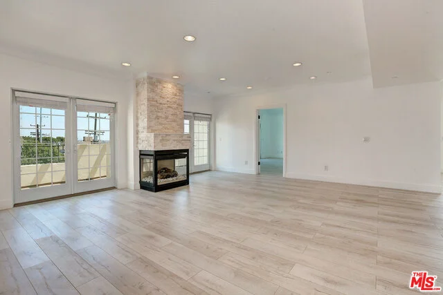 1135 Rexford #401, Los Angeles, CA 90035