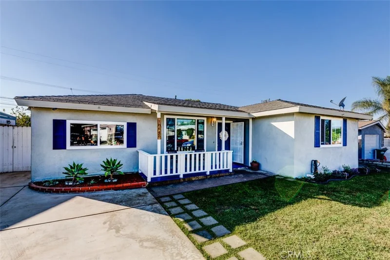 18646 Petunia, Azusa, CA 91702