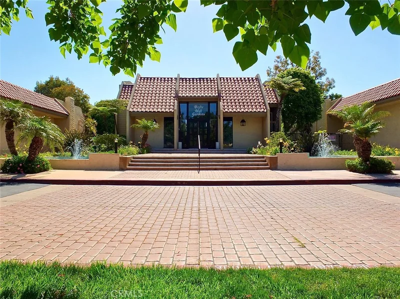 1132 Palo Verde Avenue, Long Beach, CA 90815