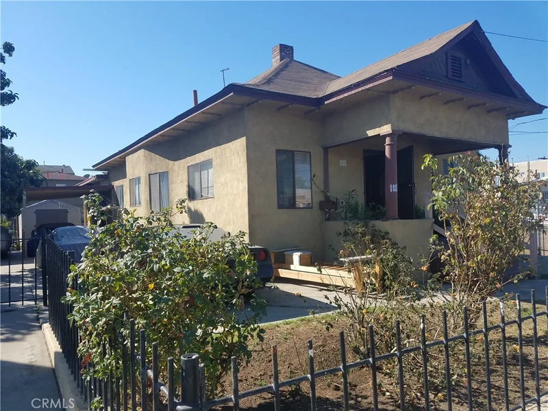 1028 10th, Long Beach, CA 90813