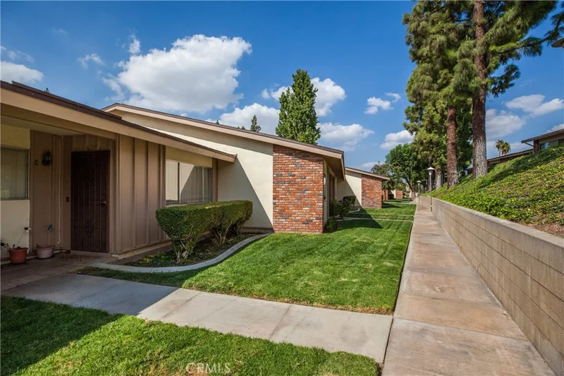 22721 Palm #E, Grand Terrace, CA 92313