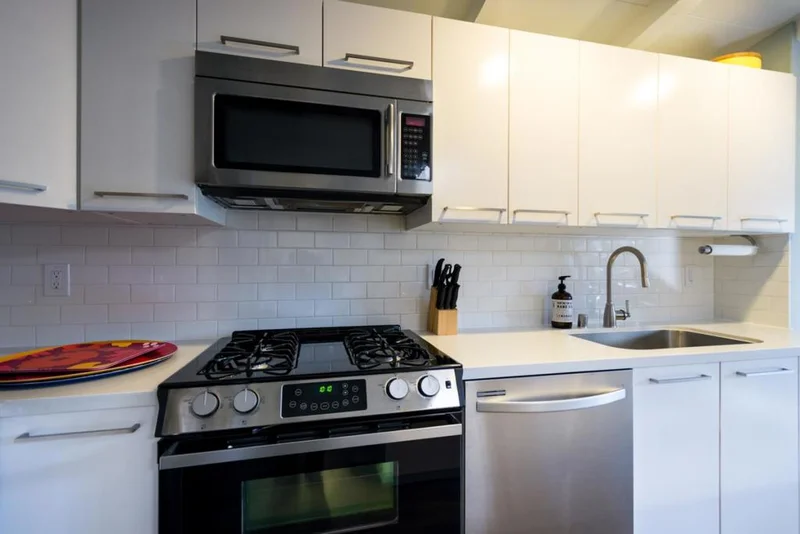 10300 Johnson, Cupertino, CA 95014