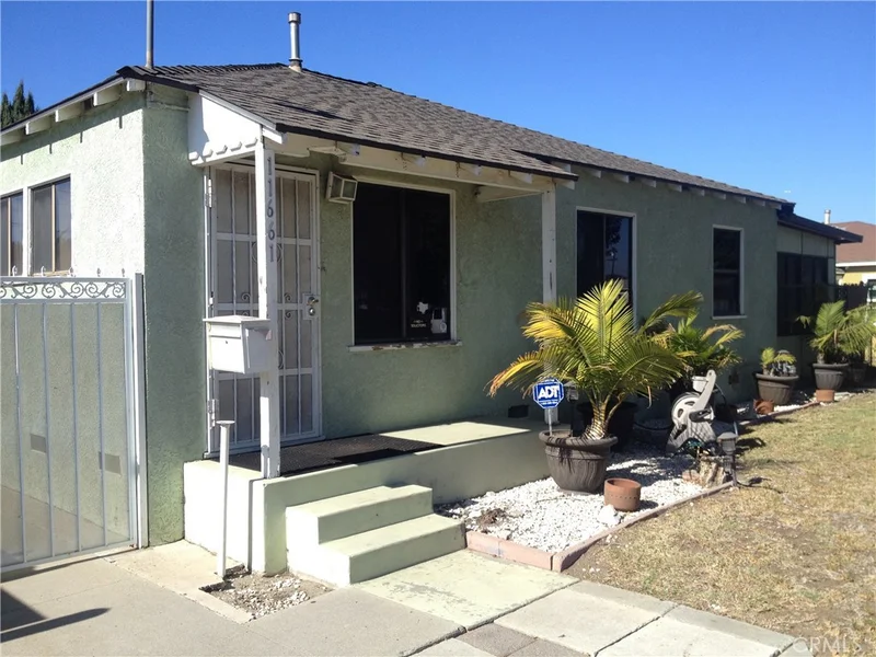 11661 Vieta, Lynwood, CA 90262