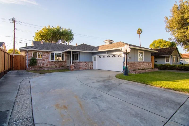 1132 Maryann, Santa Clara, CA 95050