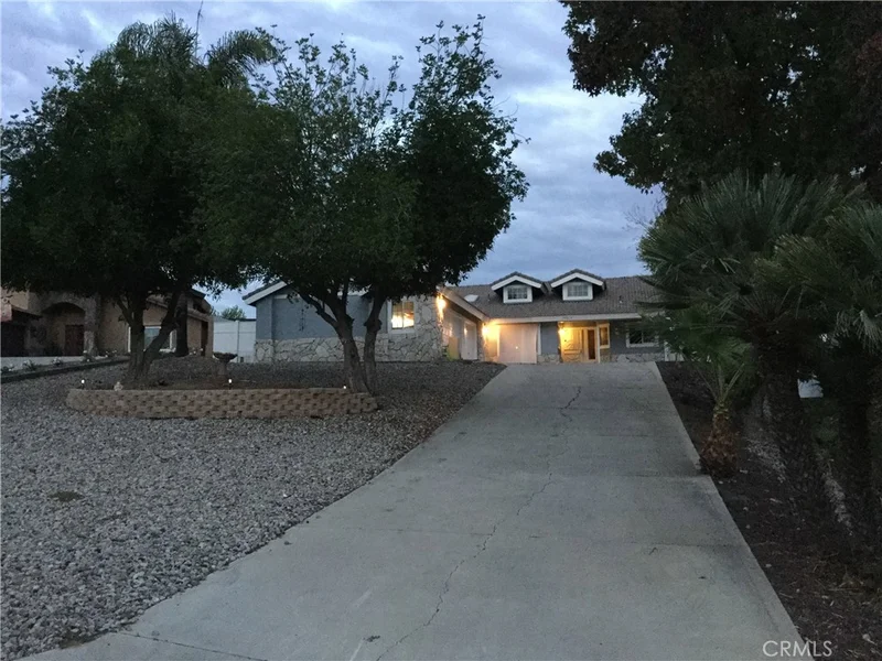 29810 Smugglers Point, Canyon Lake, CA 92587