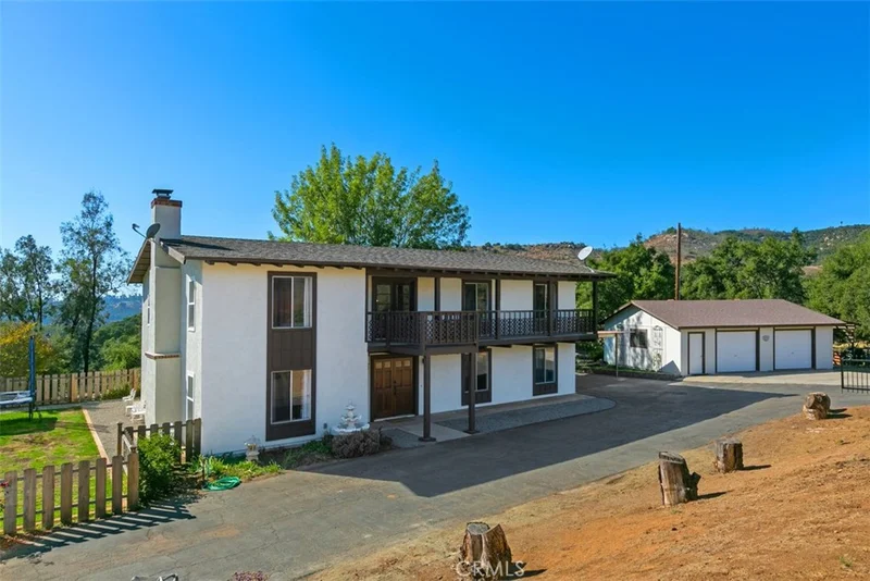 11248 Calle Oro Verde, Valley Center, CA 92082