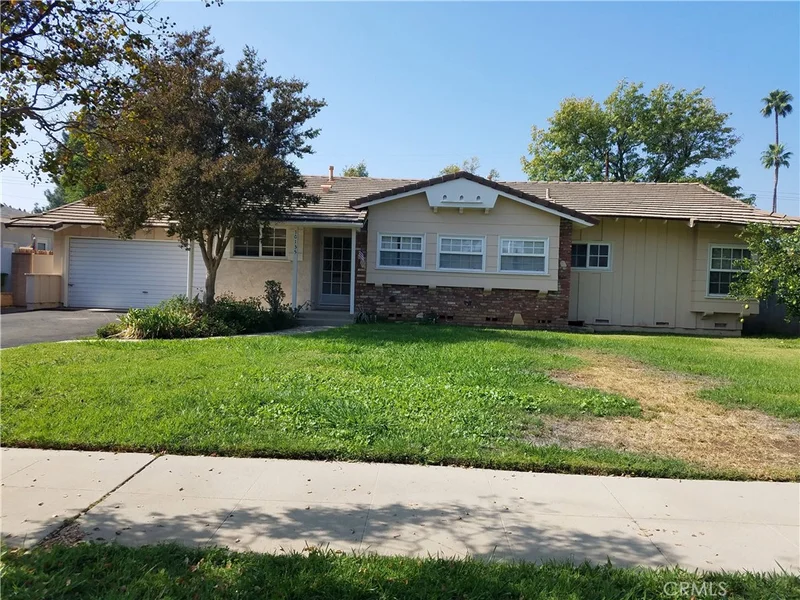 10135 Amestoy, Northridge, CA 91325