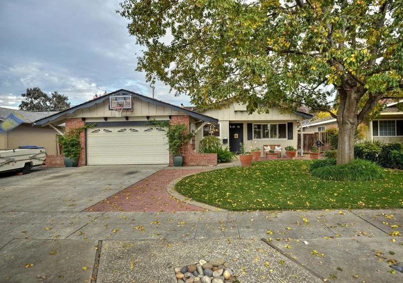 2274 Middletown, Campbell, CA 95008