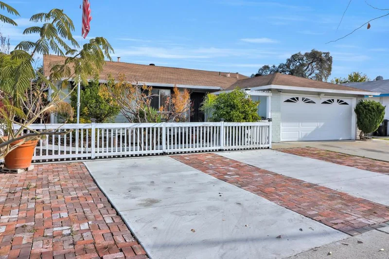 2734 Mclaughlin, San Jose, CA 95121