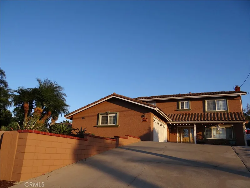 10136 Wells, Riverside, CA 92503