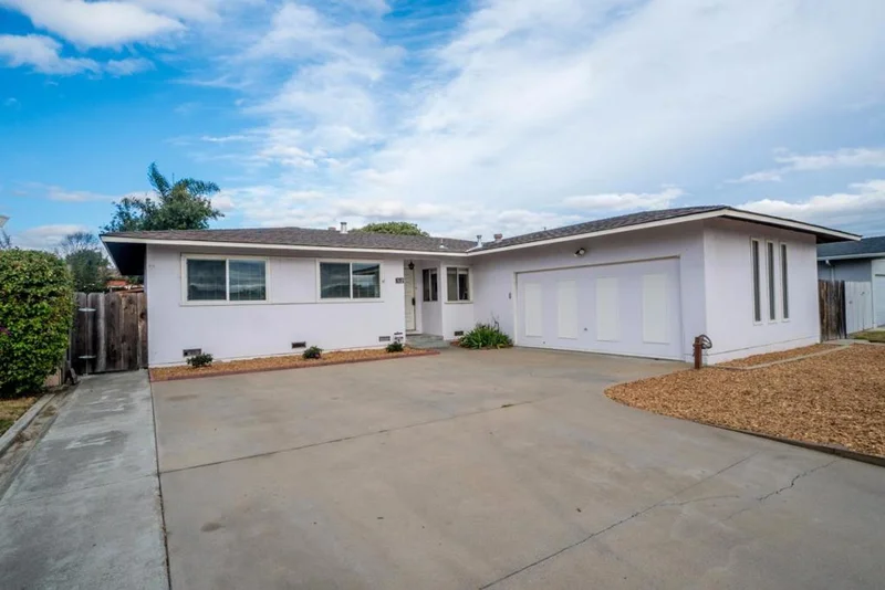 512 Apache, Salinas, CA 93906