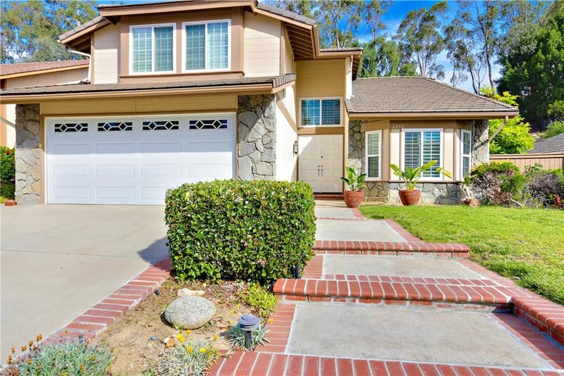 2252 Pickwick, Fullerton, CA 92833