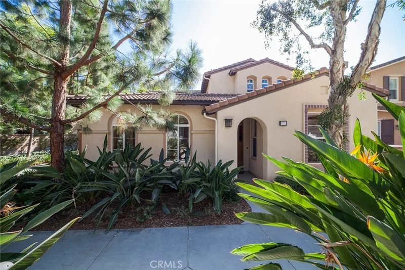 1 Zuma #33, Irvine, CA 92602