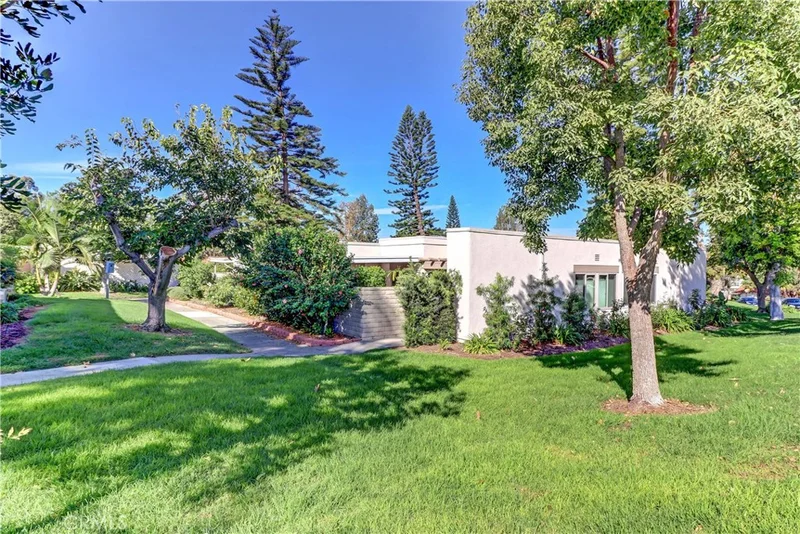 3006 Via Buena Vista #B, Laguna Woods, CA 92637