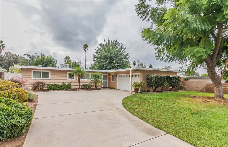 19028 Haltern, Glendora, CA 91740