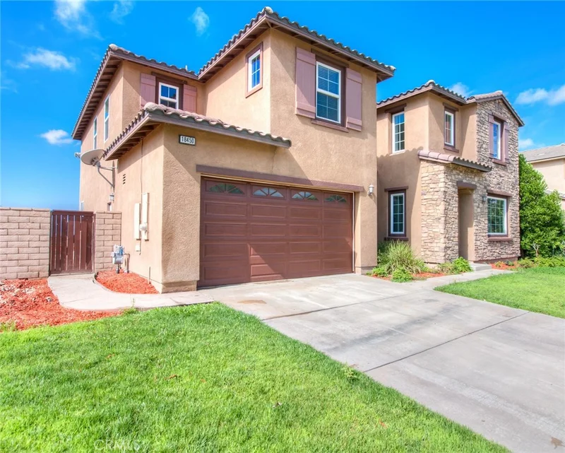 18450 Lakepointe, Riverside, CA 92503