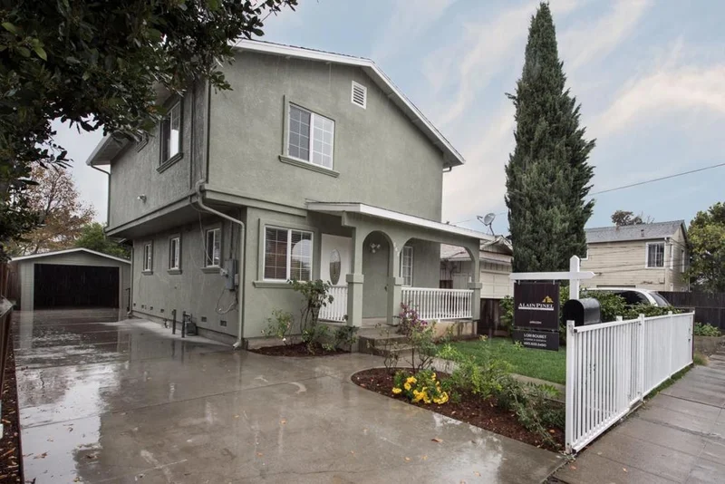 868 Cleveland, Redwood City, CA 94061