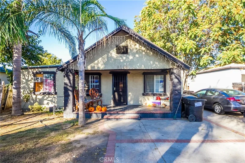 8715 Hickory, Los Angeles, CA 90002
