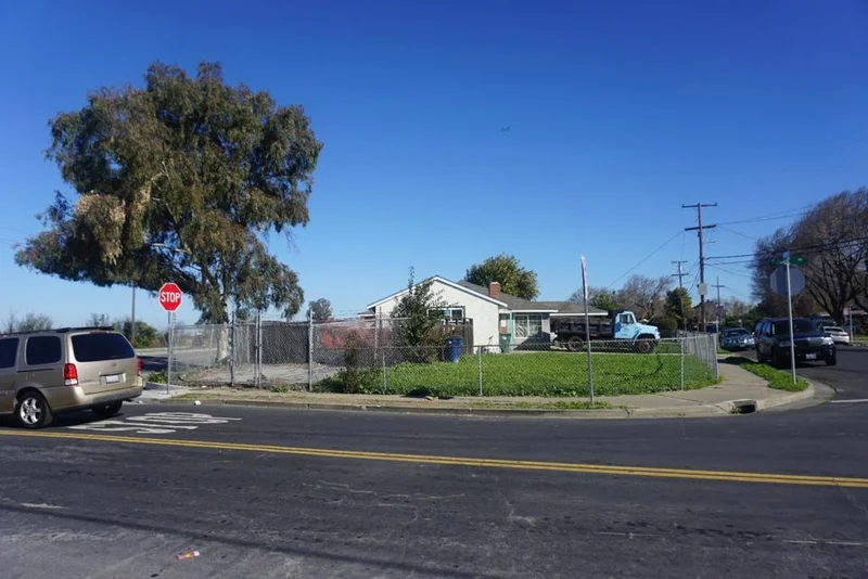 2719 Xavier, East Palo Alto, CA 94303