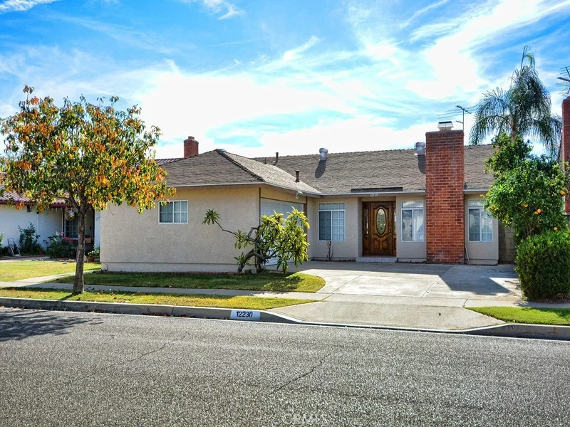12230 Eberle, Cerritos, CA 90703