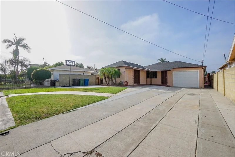 4112 Broadway, Huntington Park, CA 90255