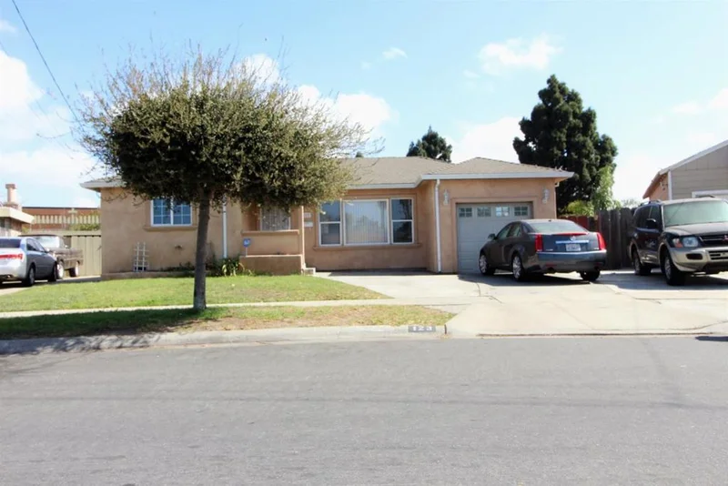123 Mayfair, Salinas, CA 93905