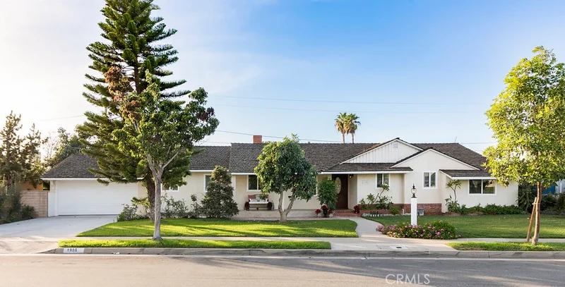1906 Louise, Santa Ana, CA 92706