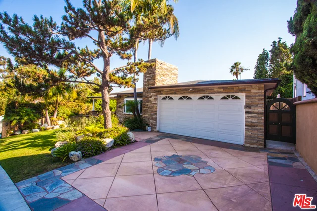 10300 Northvale, Los Angeles, CA 90064