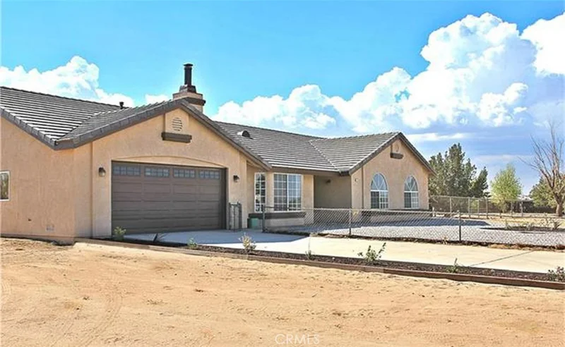 10340 Lilac, Oak Hills, CA 92344