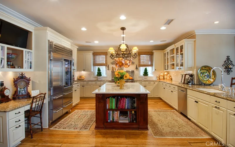 511 Aliso, Newport Beach, CA 92663