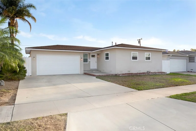1844 Mayfair, Orange, CA 92867