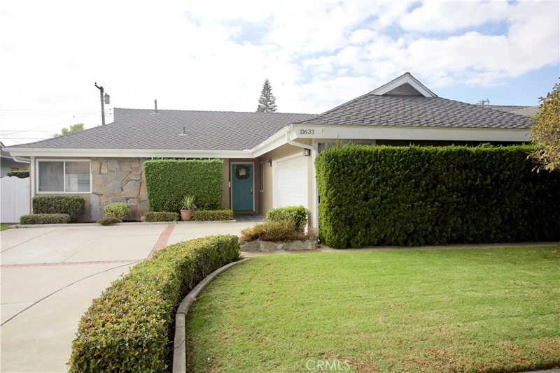 11631 Reagan St, Los Alamitos, CA 90720